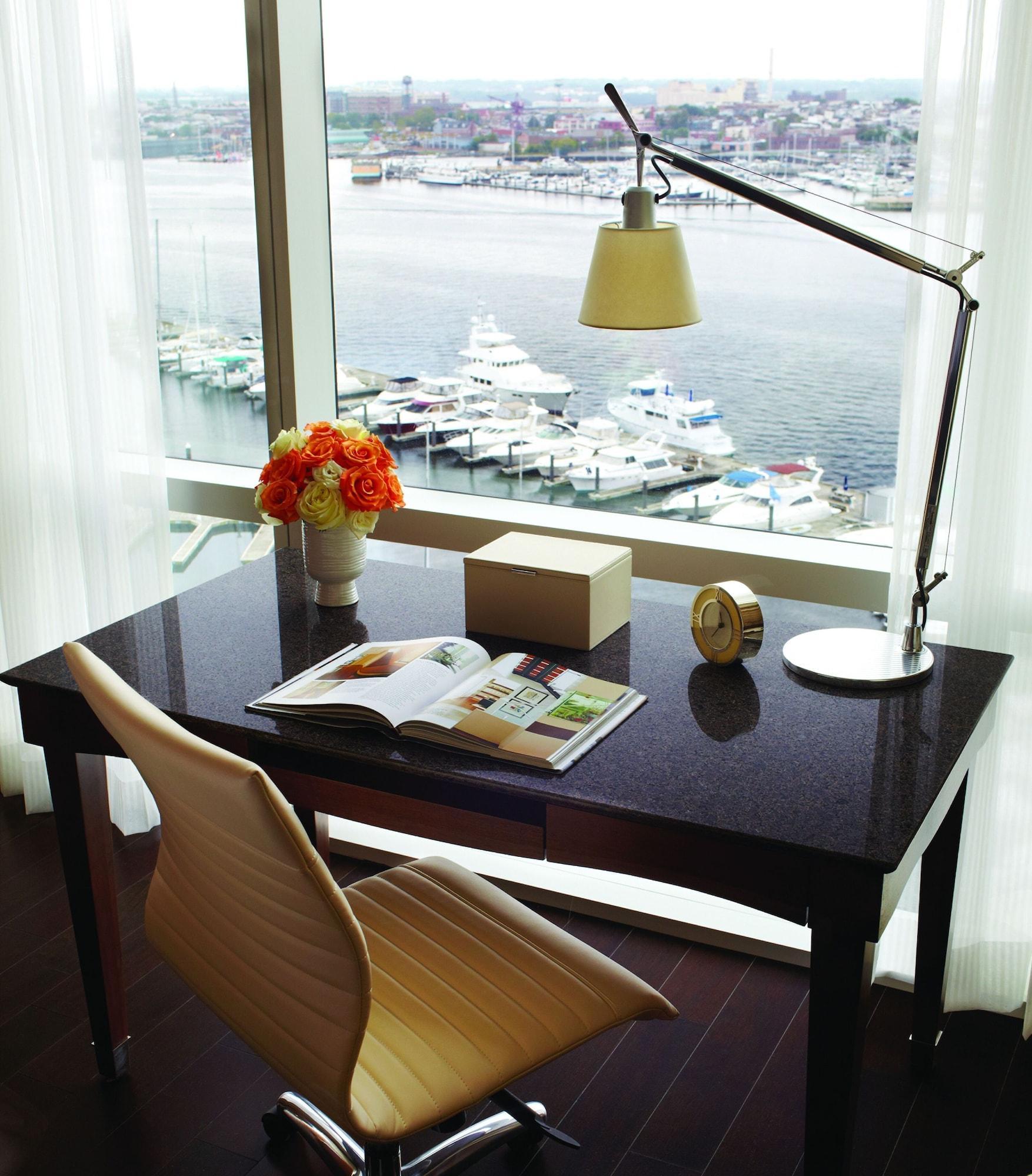 Four Seasons Baltimore Room photo